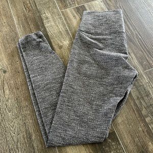 Lululemon Gray/white/black pattern cropped leggings